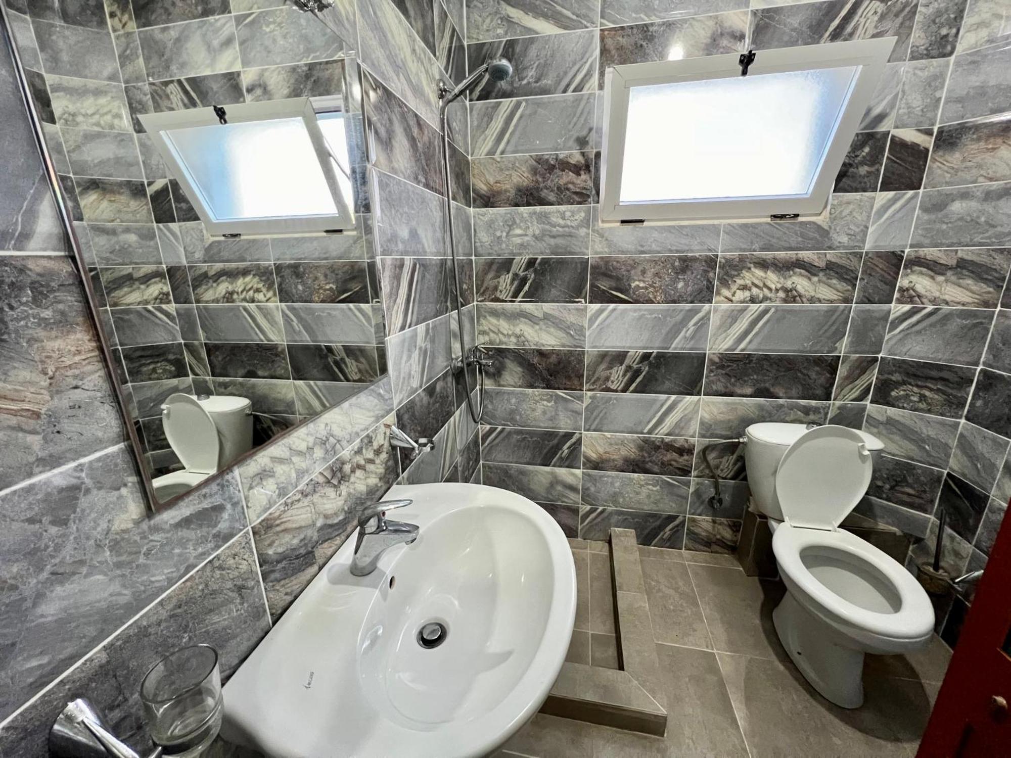 Redi'S Seaview Apartments Saranda Zewnętrze zdjęcie