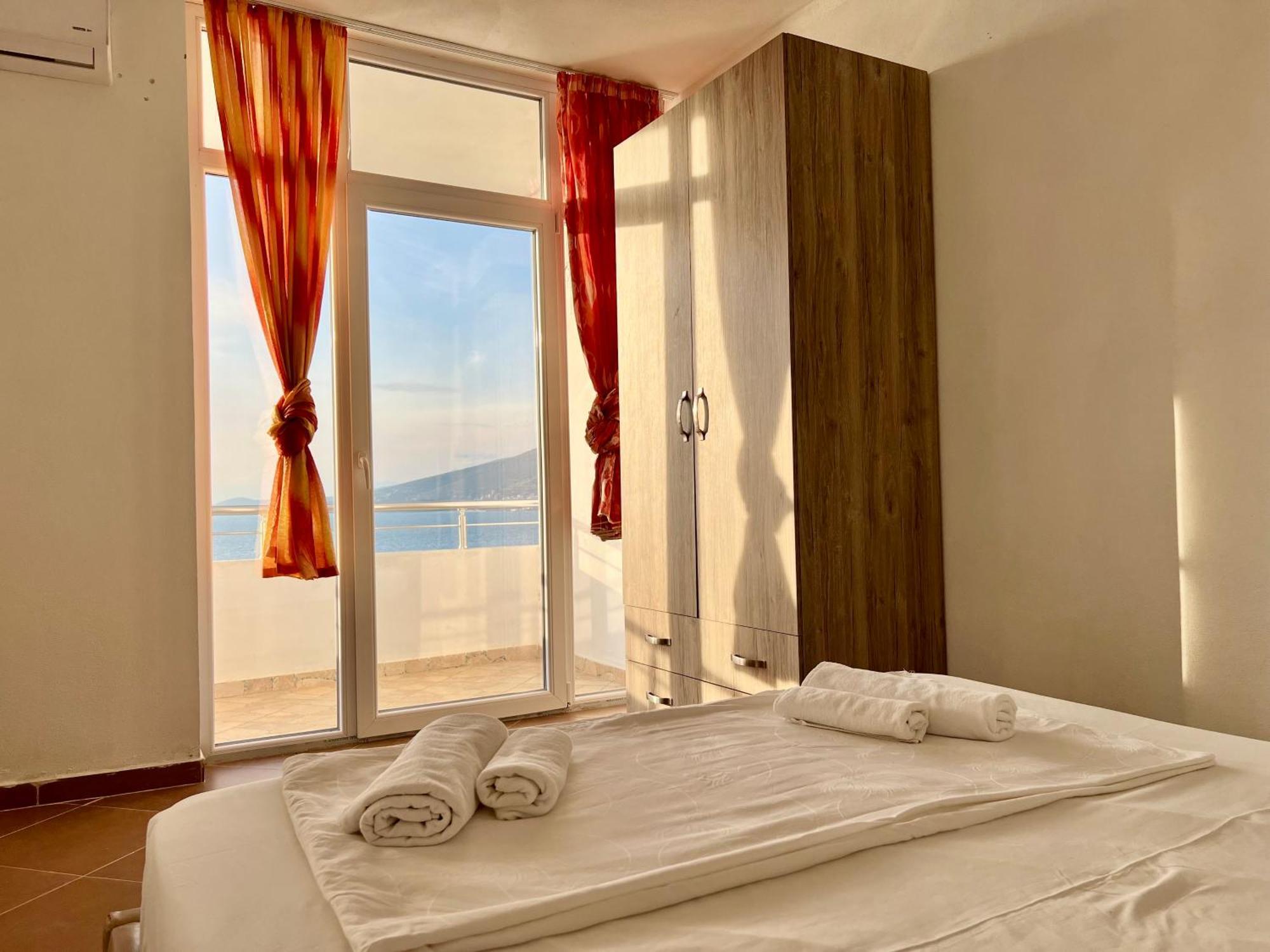 Redi'S Seaview Apartments Saranda Zewnętrze zdjęcie