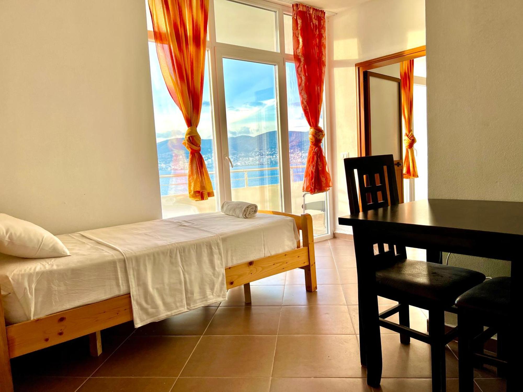 Redi'S Seaview Apartments Saranda Zewnętrze zdjęcie