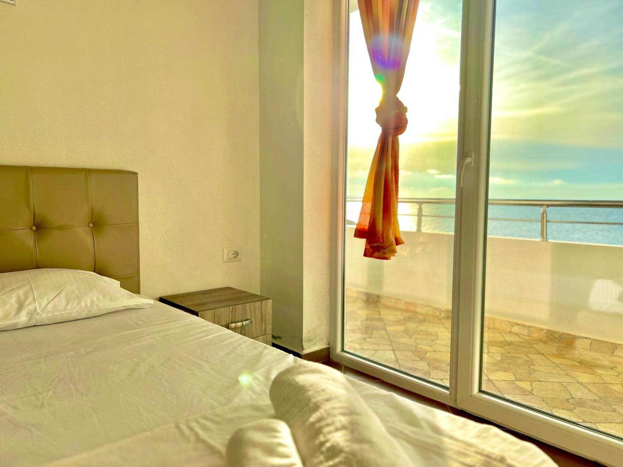 Redi'S Seaview Apartments Saranda Zewnętrze zdjęcie