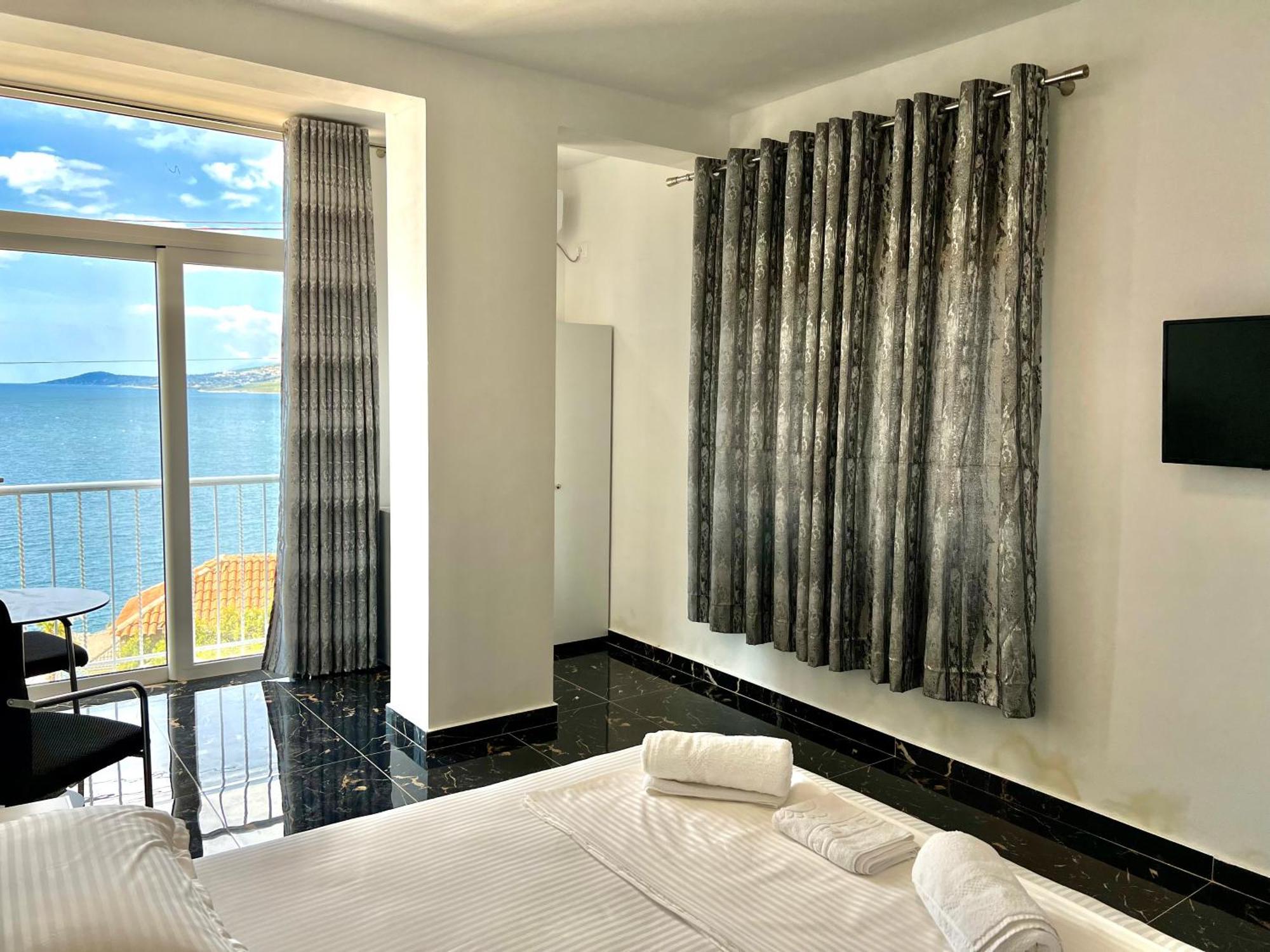 Redi'S Seaview Apartments Saranda Zewnętrze zdjęcie