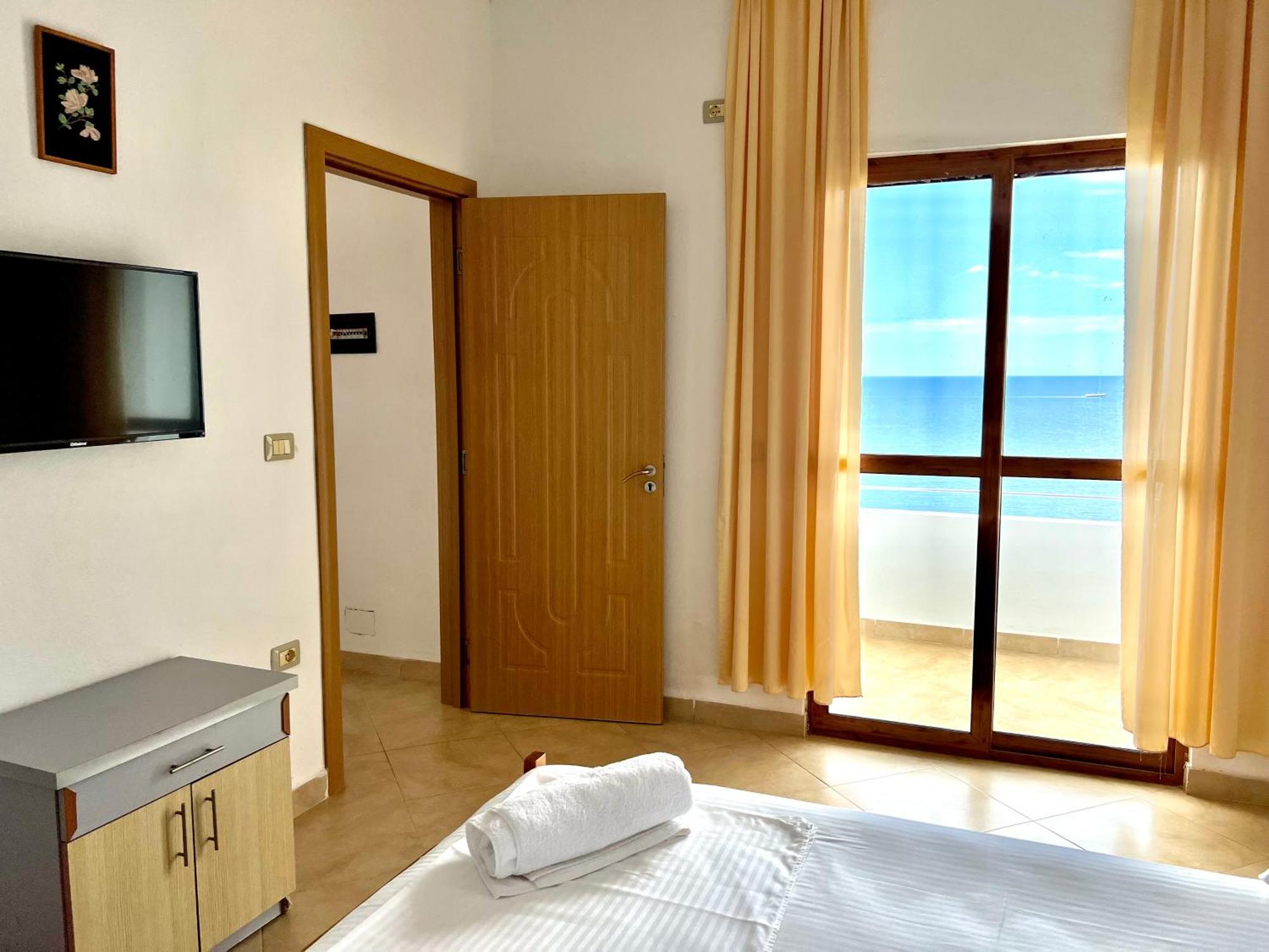 Redi'S Seaview Apartments Saranda Zewnętrze zdjęcie